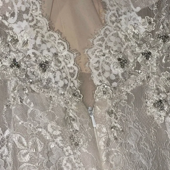 Maggie Sottero Dahlia - Picture 3 of 10